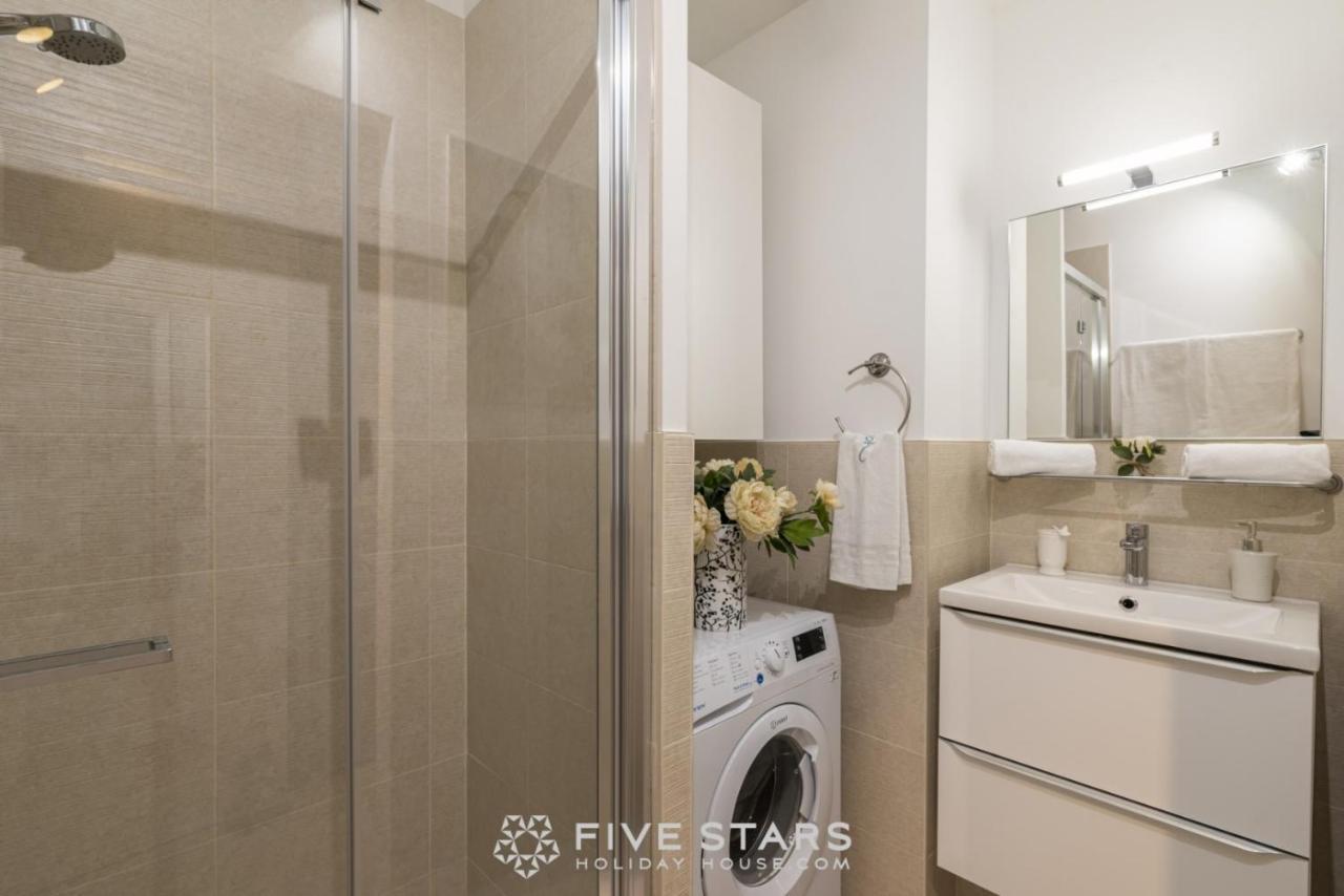 La Canard Des Etoiles Five Stars Holiday House Nice Bagian luar foto