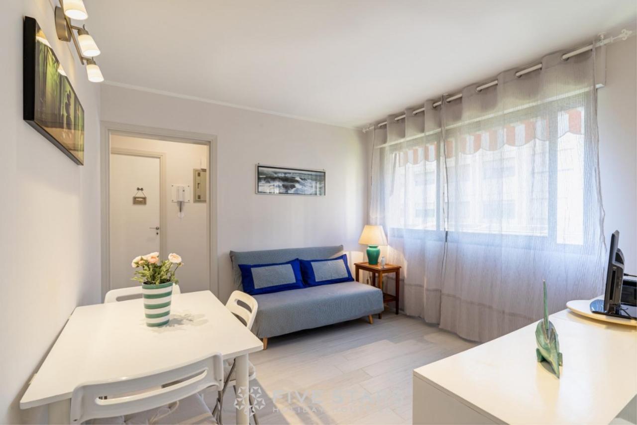La Canard Des Etoiles Five Stars Holiday House Nice Bagian luar foto